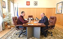 Состоялась рабочая встреча сенатора А. Базилевского с губернатором Хабаровского края