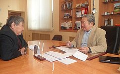 А. Тулохонов провел прием граждан в общественной приемной в регионе