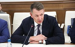 А. Двойных: задача нашего Комитета – оказание методической помощи регионам в реализации законов, одобренных Советом Федерации