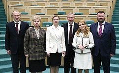 На заседании Совета Федерации представлены шесть сенаторов от новых регионов