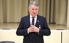 Ю. Воробьев направил поздравительные телеграммы в адрес глав ДНР и ЛНР