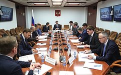 Законодатели и эксперты обсудили вопросы обеспечения технологической независимости и безопасности критической информационной инфраструктуры России