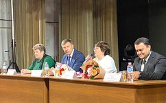 Л. Талабаева обсудила вопросы привлечения молодых специалистов в сферу образования и здравоохранения Приморского края