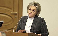 Е. Писарева выступила в Новгородской областной Думе с отчетом о своей сенаторской работе