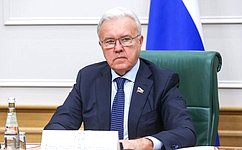 А. Усс провел заседание Совета по вопросам развития Сибири при Председателе СФ