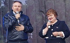 Е. Атанов поздравил жителей Плавска с 65-летним юбилеем города
