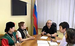 Б. Жамсуев обсудил с педагогами трех регионов методики преподавания национальных языков