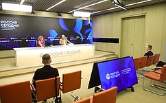 Брифинг председателя Комиссии СФ по защите государственного суверенитета и предотвращению вмешательства во внутренние дела РФ Андрея Климова