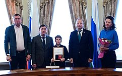 В. Шептий провёл награждение детей-героев в Свердловской области