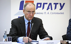 Н. Косихина и А. Русаков обсудили вопросы кадрового обеспечения предприятий авиационной промышленности