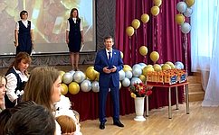 П. Тараканов принял участие в торжественных линейках и провел открытые уроки в школах Тюменской области