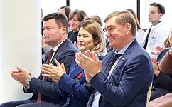 А. Савин оценил развитие калужского здравоохранения, отметив кадровое усиление и строительство новых объектов