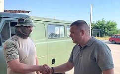 И. Кастюкевич передал военнослужащим в Херсонской области автомобиль УАЗ