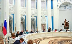 В. Матвиенко провела первое заседание Совета при Президенте России по реализации госполитики в сфере защиты семьи и детей