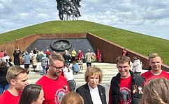 Л. Скаковская поприветствовала организаторов и участников масштабной патриотической экспедиции «Непокоренные»