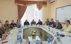 В. Голубев на региональной неделе принял участие во встрече с участниками специальной военной операции и членами их семей