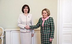 Valentina Matvienko and Natalya Kochanova discuss the development of Russian-Belarusian interparliamentary relations