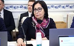 Н. Котова провела открытые уроки на тему «Знакомство с Советом Федерации» для учеников 10–11-х классов Образовательного центра № 5 и Лицея № 95 Челябинска