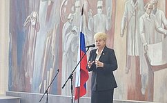 О. Бас приняла участие во встрече со старшеклассниками ЛНР