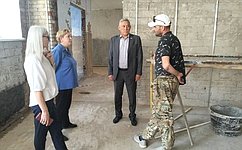 Ю. Валяев проконтролировал ход ремонтно-восстановительных работ в школах Еврейской автономной области