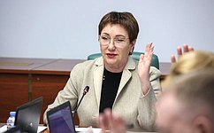 Е. Перминова: Комитет СФ по социальной политике рекомендовал одобрить закон о доплате к страховой пенсии прабабушкам и прадедушкам, являющимся опекунами правнуков