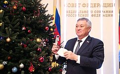 С. Михайлов исполнил новогоднее желание девочки из села Ононское