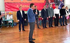 В. Новожилов открыл межрегиональный турнир по боксу в Архангельской области