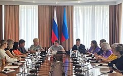 О. Бас приняла участие в круглом столе по вопросам поддержки участников СВО и их семей в ЛНР