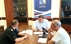 С.Колбин вручил «наборы школьника» детям из семей участников СВО