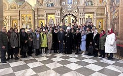 Л. Талабаева в ходе рабочей поездки в Приморский край вручила благодарности Совета Федерации