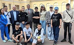 С. Мартынов во взаимодействии с правительством Республики Марий Эл организовал поездку детей героев СВО в Северную столицу