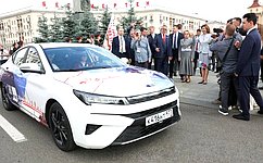 В. Матвиенко и Н. Кочанова дали старт автопробегу «Города-герои — города Героев» по территории Беларуси