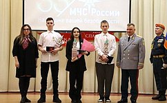 Е. Шумилова вручила медали Совета Федерации «За проявленное мужество» детям-героям из Республики Коми