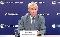 В пресс-центре МИА «Россия сегодня» председатель Комиссии СФ по защите государственного суверенитета и предотвращению вмешательства во внутренние дела РФ, заместитель председателя Комитета СФ по международным делам Андрей Климов провел брифинг на тему «О попытках внешнего вмешательства во внутренние дела РФ в период подготовки и проведения избирательной кампании 2024 года»