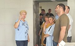 О. Бас посетила Первомайск в ЛНР, где проводится капремонт в яслях-садах комбинированного типа «Солнышко» и «Аленький цветочек»