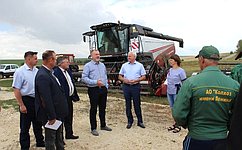 С. Горняков обсудил с сельхозпроизводителями Волгоградской области ход уборочной кампании