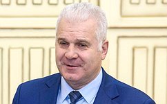 Сенатор от Марий Эл С. Мартынов поздравляет жителей региона с Днем семьи, любви и верности