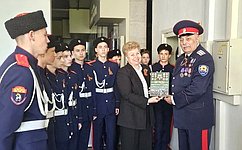 О. Бас посетила Республиканский краеведческий музей ЛНР