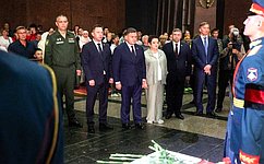 Сенаторы приняли участие в мероприятии, приуроченном к 85-й годовщине начала Великой Отечественной войны