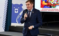 А. Савин поздравил женщин Калужской области с 8 Марта