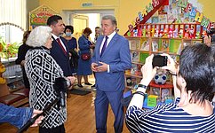 С. Лукин посетил детскую библиотеку им. С. Маршака в Воронеже