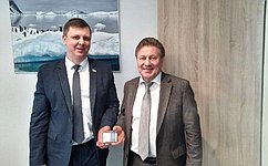 А. Малащенков провел рабочую встречу с генеральным конструктором Объединенной авиастроительной корпорации