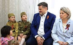 А. Жуков поощрил юных участников патриотической акции «Рисуем Победу» в Сорске