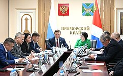 Сенаторы РФ от Приморского края обсудили с властями региона и участниками рынка законодательную поддержку рыбной отрасли