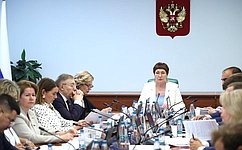 Сенаторы обсудили актуальные вопросы реализации социальной политики в Саратовской области