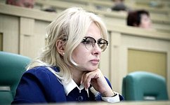 Заложенный в 44-ФЗ приоритет низкой цены над качеством не допустим при закупке товаров для медучреждений – О. Ковитиди
