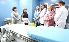 В. Матвиенко в День защиты детей посетила Центр имени Бакулева и пообщалась с пациентами медучреждения