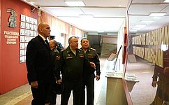 А. Карелин посетил сборный пункт военкомата в Новосибирской области