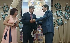 Игорь Зуга вручил аттестаты медалистам