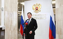 С. Карякин: Наши граждане по праву гордятся замечательными традициями и достижениями российской шахматной школы